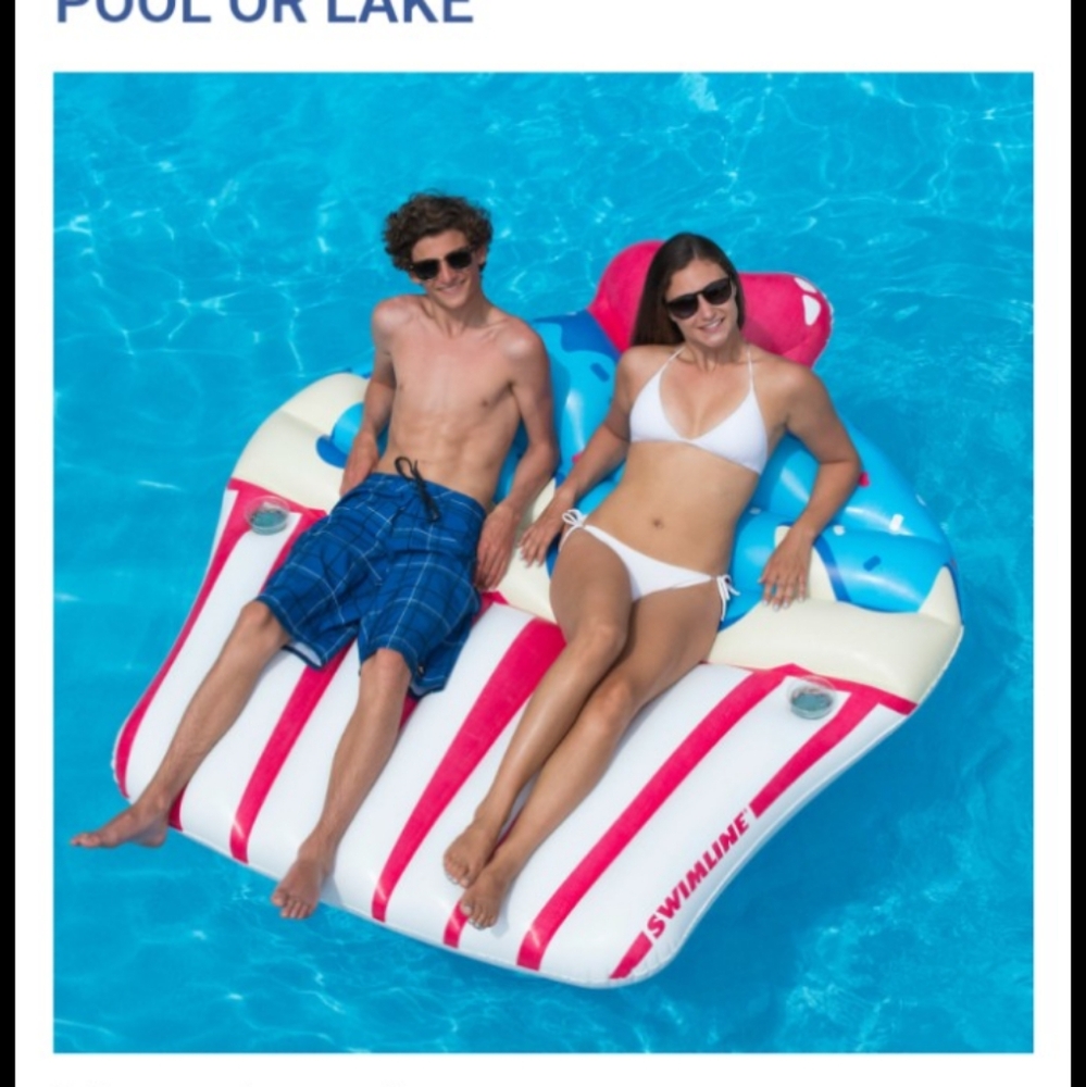 Giant Cupcake Raft